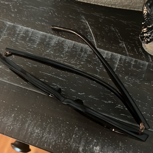 Thin Sunglasses - Picture 4 of 6